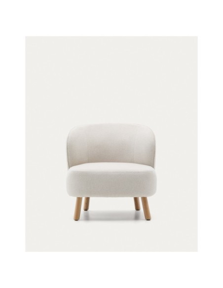 Butaca Ulit de chenilla beige y patas de madera maciza haya acabado natural - Kave Home