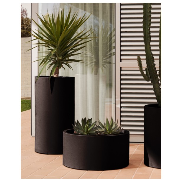 Macetero Aiguablava de cemento negro...