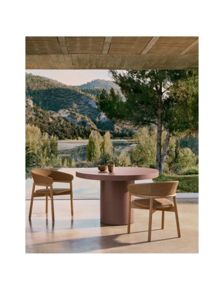 Mesa redonda Aiguablava de cemento terracota Ø 120 cm - Kave Home
