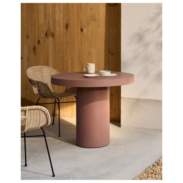 Mesa redonda Aiguablava de cemento... Mesa redonda Aiguablava de cemento...