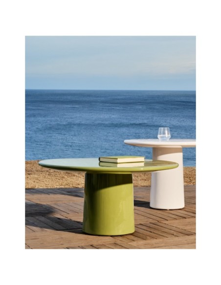 Mesa de centro Albanella de cemento con acabado verde brillante Ø85 cm - Kave Home