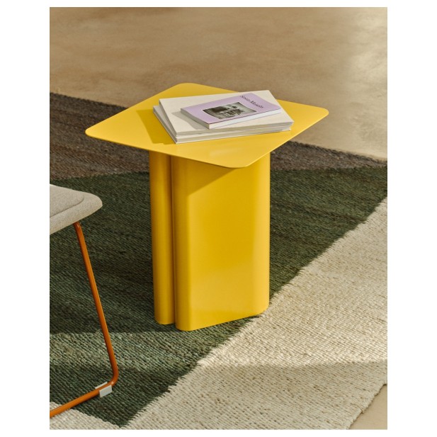 Mesa auxiliar Arvin de hierro... Mesa auxiliar Arvin de hierro...