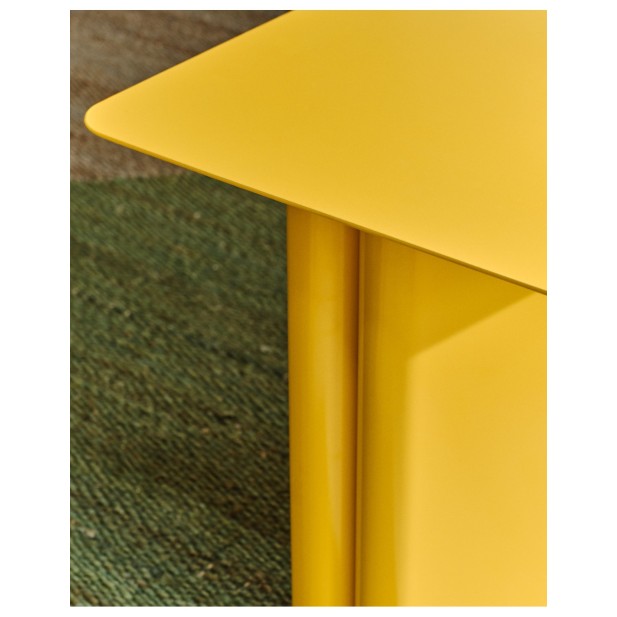 Mesa auxiliar Arvin de hierro... Mesa auxiliar Arvin de hierro...