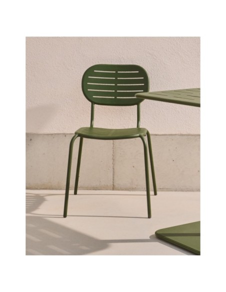 Silla apilable de exterior Brai de acero galvanizado verde - Kave Home