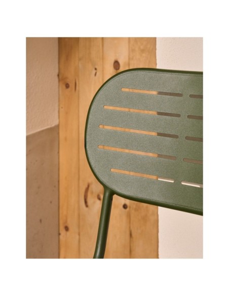 Silla apilable de exterior Brai de acero galvanizado verde - Kave Home