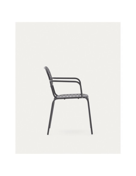 Silla apilable con reposabrazos de exterior Brai de acero galvanizado gris oscuro - Kave Home