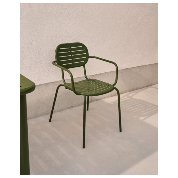 Silla apilable con reposabrazos de...