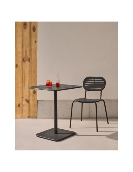 Mesa de exterior Brai de acero galvanizado gris oscuro 70 x 70 cm - Kave Home