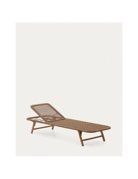 Tumbona Dandara estructura de acero cuerda beige y patas de madera maciza acacia FSC 100% - Kave Home