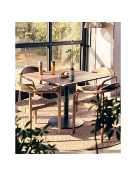 Mesa Esilda melamina acabado nogal con pie de metal acabado pintado negro 90 x 90 x 70 cm - Kave Home