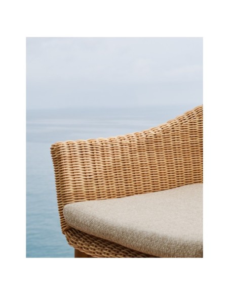 Taburete Galea de madera maciza de teca y ratán sintético 65 cm FSC 100% - Kave Home