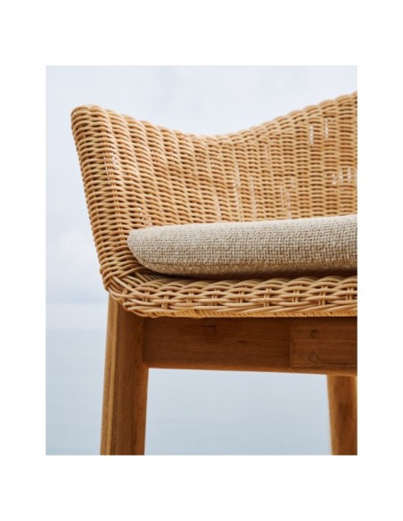 Taburete Galea de madera maciza de teca y ratán sintético 75 cm FSC 100% - Kave Home