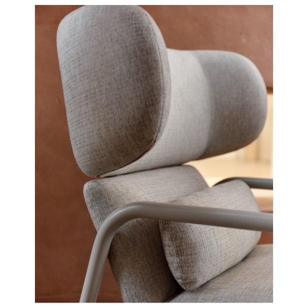 Butaca Inari beige y acero acabado...