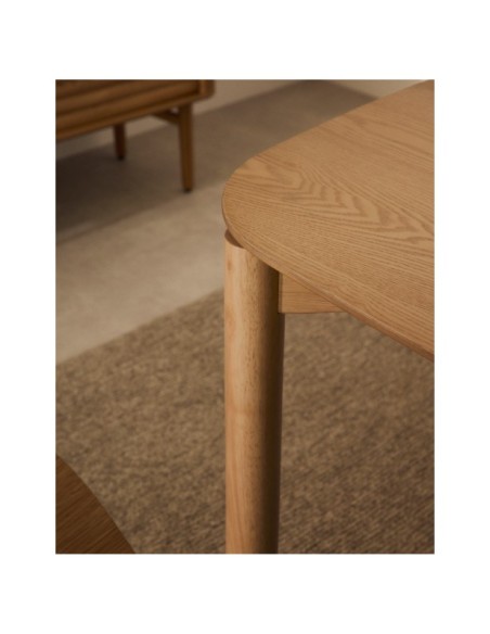 Mesa Indara de chapa de fresno y madera maciza de caucho con acabado tono natural 160 x 90 cm - Kave Home