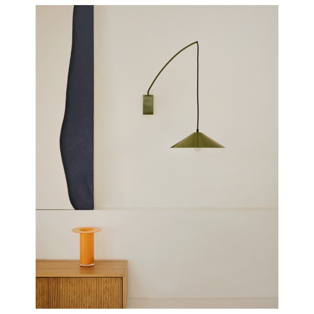 Aplique Kally de metal con acabado... Aplique Kally de metal con acabado...