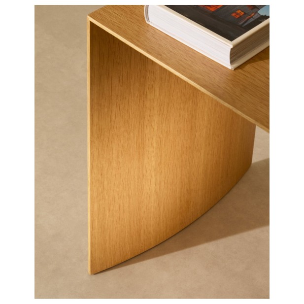 Mesa de centro Litto de chapa de... Mesa de centro Litto de chapa de...