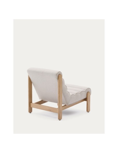 Butaca Magira beige de madera maciza de roble con acabado tono natural - Kave Home