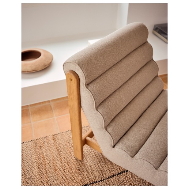 Butaca Magira beige de madera maciza...