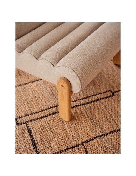 Butaca Magira beige de madera maciza de roble con acabado tono natural - Kave Home