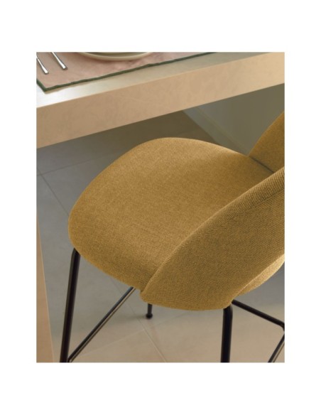 Taburete Mahalia mostaza y acero con acabado negro altura 63 cm FSC 100% - Kave Home