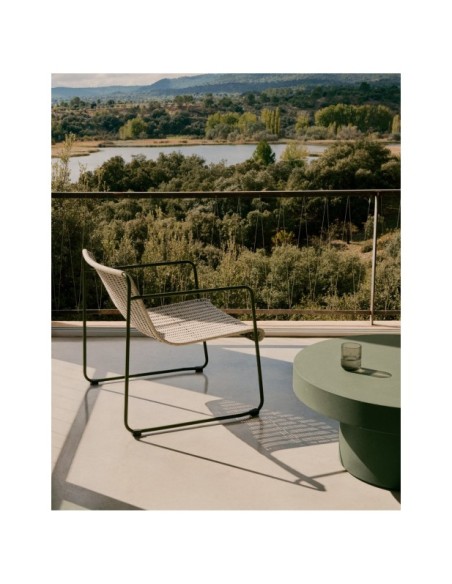 Sillón Maurina de acero galvanizado verde y cuerda crudo y gris - Kave Home