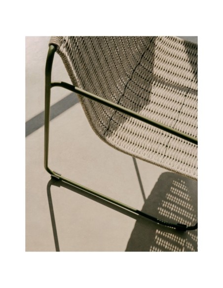 Sillón Maurina de acero galvanizado verde y cuerda crudo y gris - Kave Home
