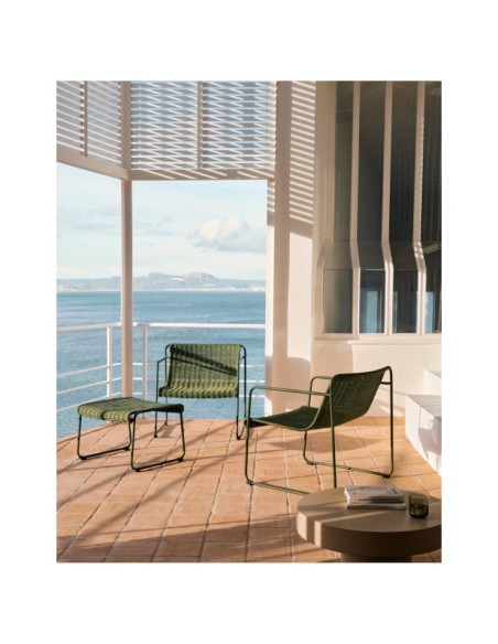 Sillón apilable Maurina de acero galvanizado verde y cuerda verde - Kave Home