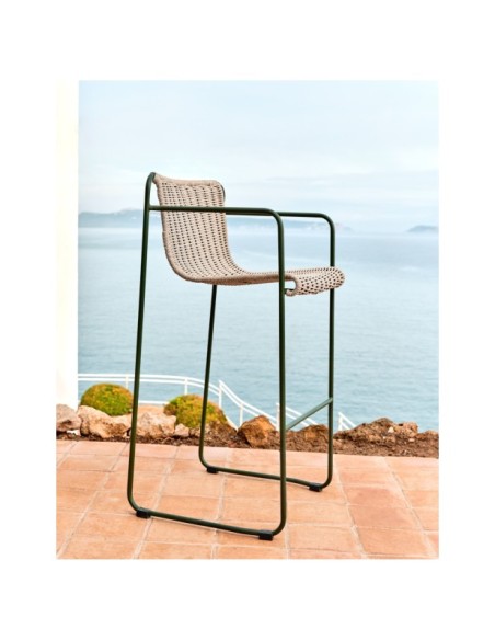 Taburete Maurina de acero galvanizado verde y cuerda crudo y gris 74,5 cm - Kave Home