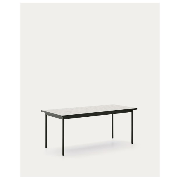 Mesa de exterior Maurina de acero galvanizado verde y azulejos color crudo 182 x 91 cm - Kave Home