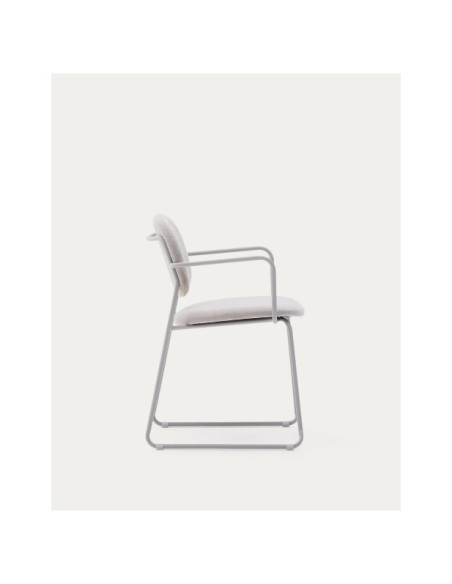 Silla Meli de chenilla beige y estructura de metal beige FSC Mix Credit - Kave Home