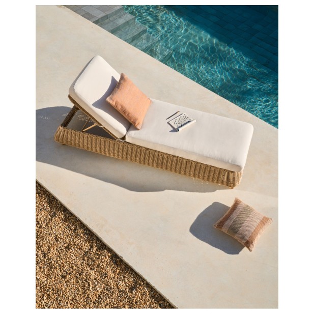 Tumbona Meria de ratán sintético y...