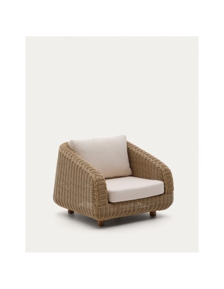 Sillón Meria de ratán sintético y patas de madera maciza de acacia FSC 100% - Kave Home