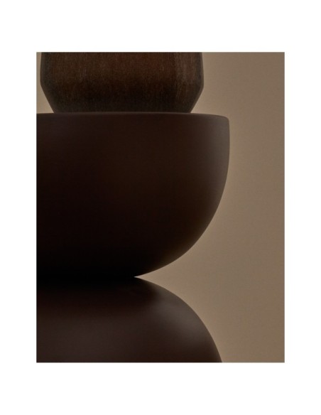 Mesa auxiliar Rachell de metal con acabado pintado morado Ø30,5 cm - Kave Home