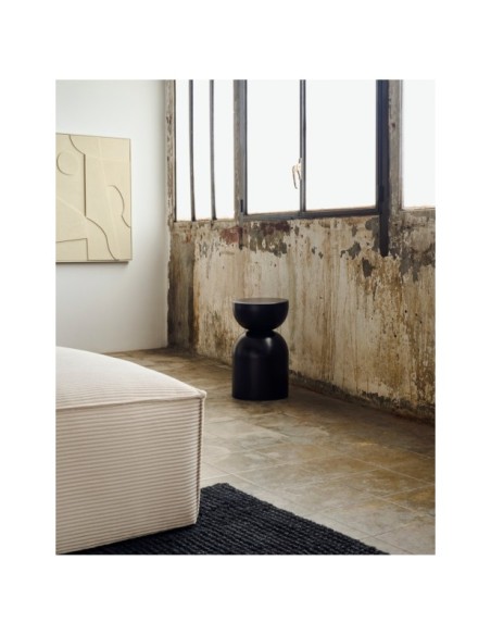 Mesa auxiliar Rachell de metal con acabado pintado negro brillante Ø 30,5 cm - Kave Home