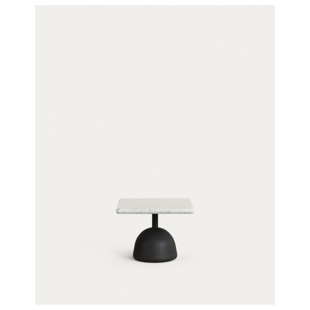 Mesa de centro Saura con sobre de terrazo blanco y pie de cemento negro 48x48x35cm - Kave Home