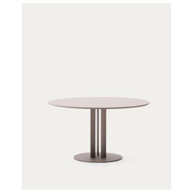 Mesa redonda de exterior Sedalis de acero y sobre de aluminio topo Ø120 cm - Kave Home