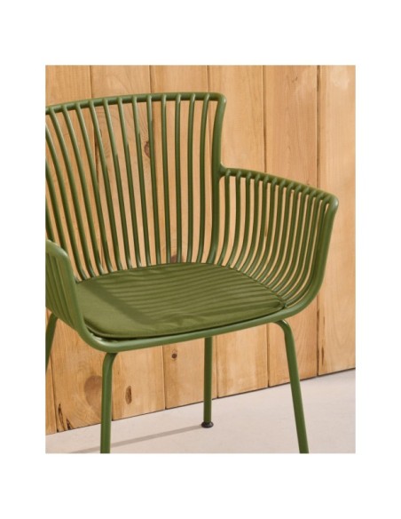 Silla de exterior Surpika con patas de acero verde - Kave Home