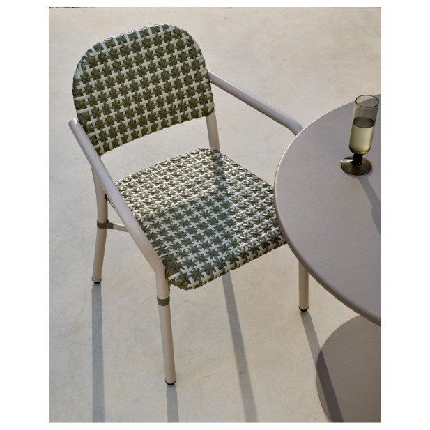 Silla apilable Tuccia de aluminio y... Silla apilable Tuccia de aluminio y...