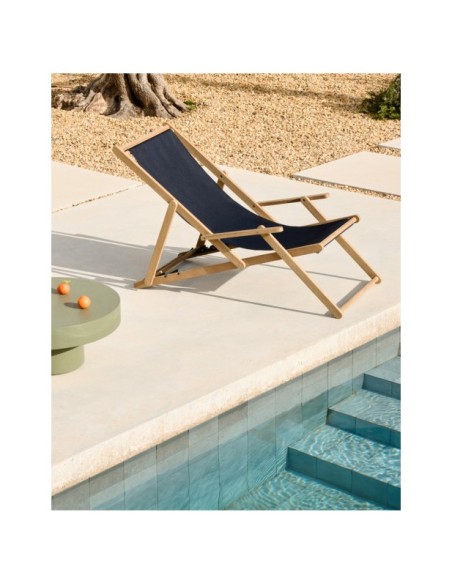 Hamaca plegable de exterior Vilara negro de madera maciza de acacia FSC 100% - Kave Home