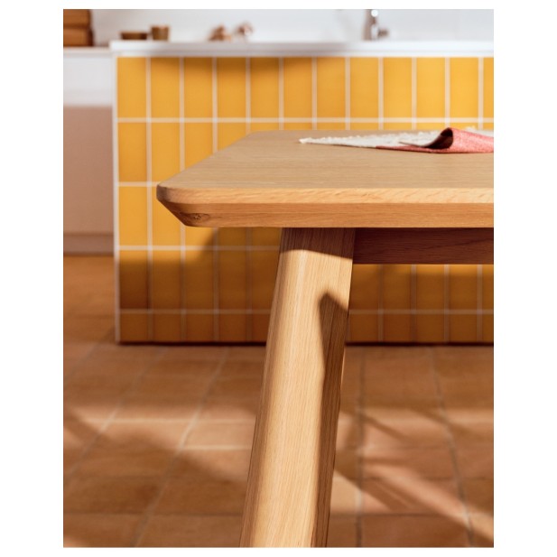 Mesa Idun de chapa y madera maciza de... Mesa Idun de chapa y madera maciza de...