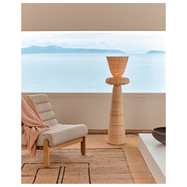 Lámpara de pie Neuda de ratán con... Lámpara de pie Neuda de ratán con...