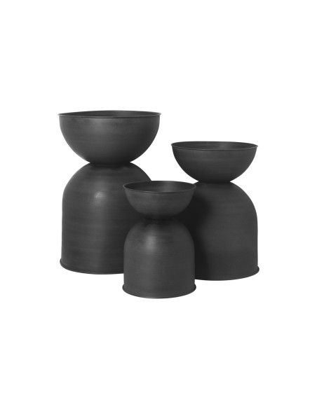 Maceta HOURGLASS Pequeña, Metal Negro - Ferm Living