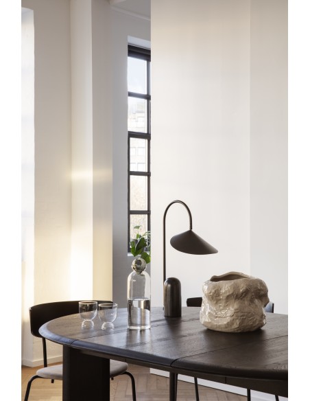 Lámpara de Mesa ARUM, Metal / Mármol Negro - Ferm Living