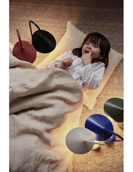 Lámpara Portátil ARUM, Metal Rojo Óxido - Ferm Living