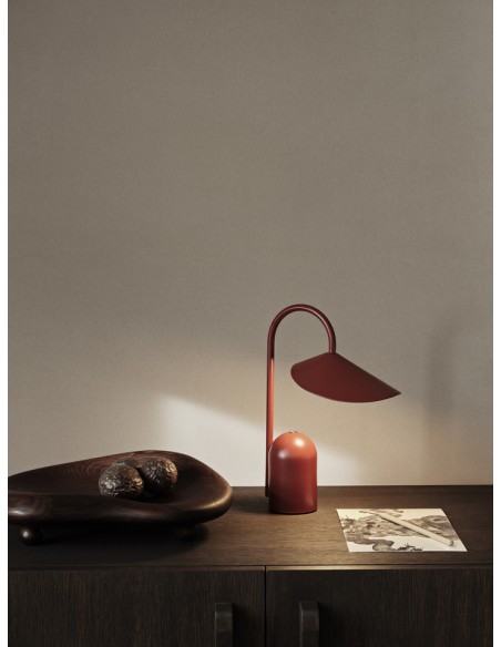 Lámpara Portátil ARUM, Metal Rojo Óxido - Ferm Living