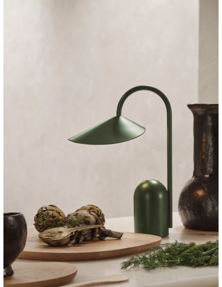 Lámpara Portátil ARUM, Metal Verde Hierba - Ferm Living