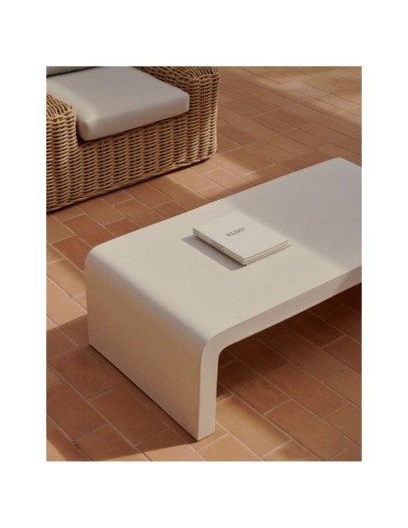 Mesa de centro Aiguablava de cemento blanco 135 x 65 cm - Kave Home