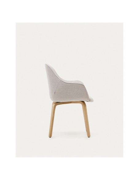 Silla Aleli de chenilla beige y patas de madera maciza de fresno con acabado natural - Kave Home