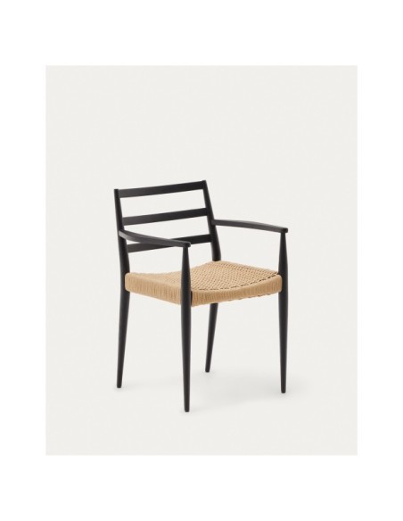 Silla Analy con reposabrazos madera maciza de roble acabado negro asiento cuerda FSC 100% - Kave Home