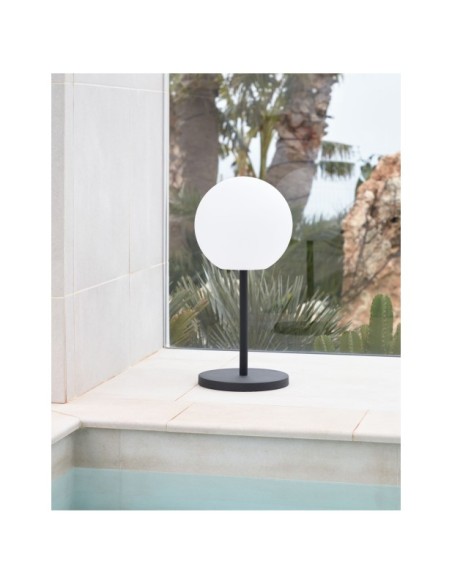 Lámpara de mesa de exterior Dinesh de acero negro - Kave Home